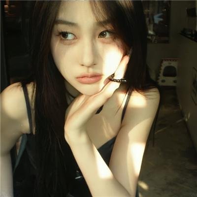 女儿别怕妈妈保护你